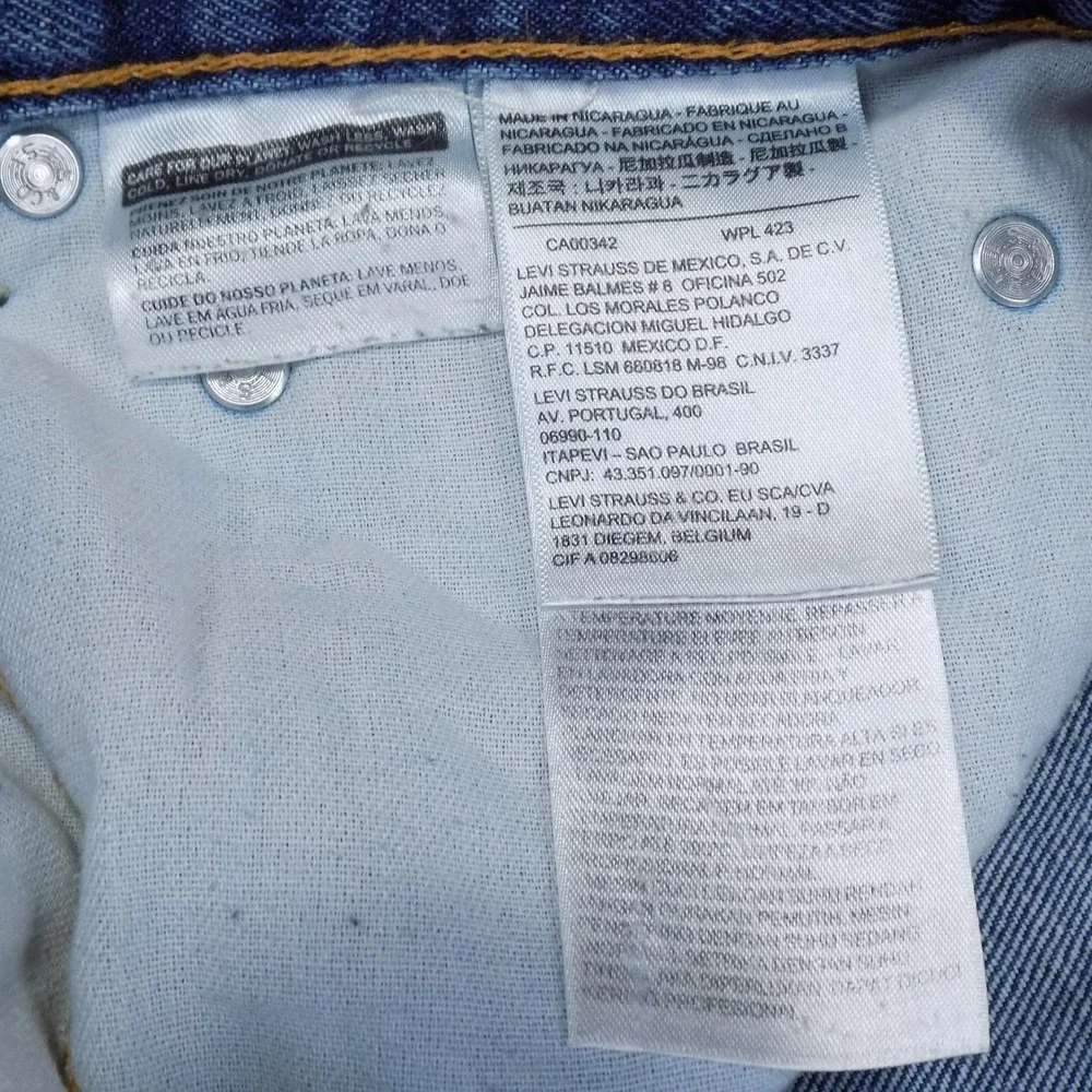 Levis these levi